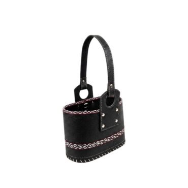 Canasta ovalada con guarda de cuerina negra